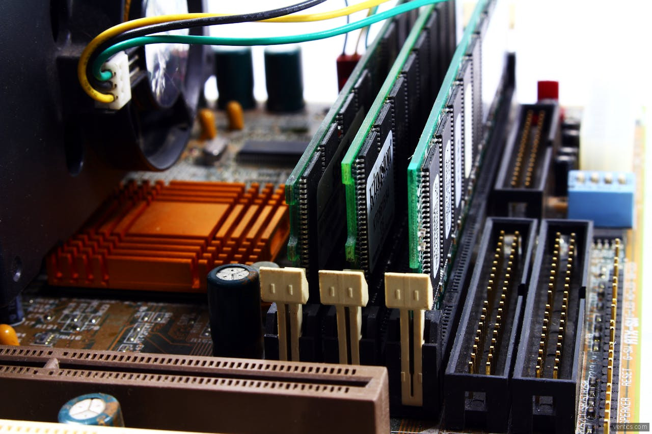 El «Impuesto de RAM» en las Bases de Datos: Un Problema Oculto